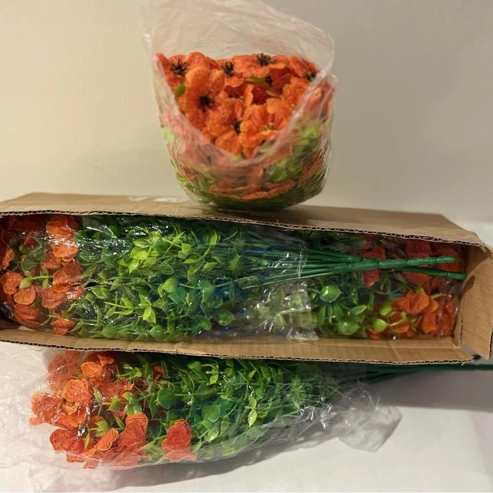 🧡🌼 Orange Faux Flowers - 12 Bundles